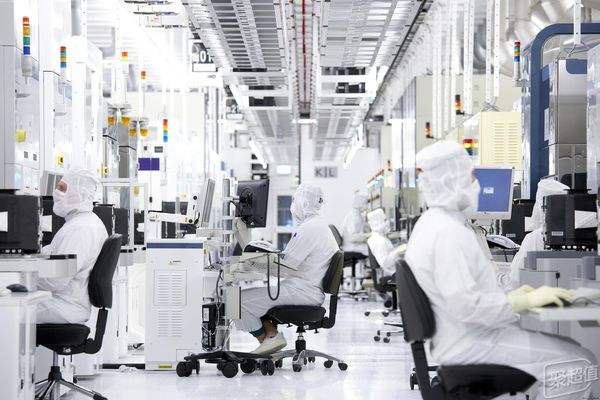 日美技術人員入境受阻，大陸面板與半導體擴產面臨延期挑戰